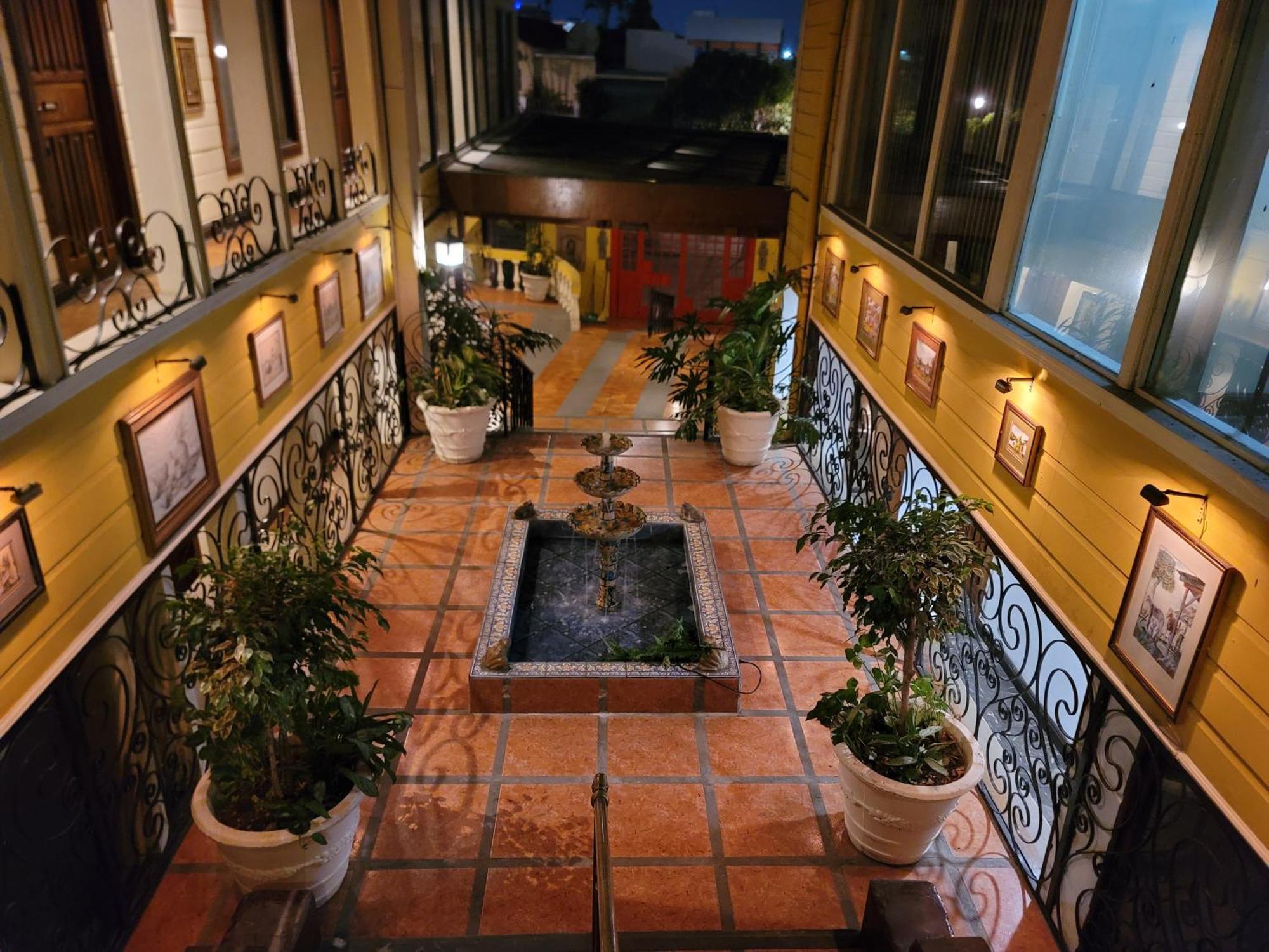 Whiskey Barrel Otel San José Dış mekan fotoğraf
