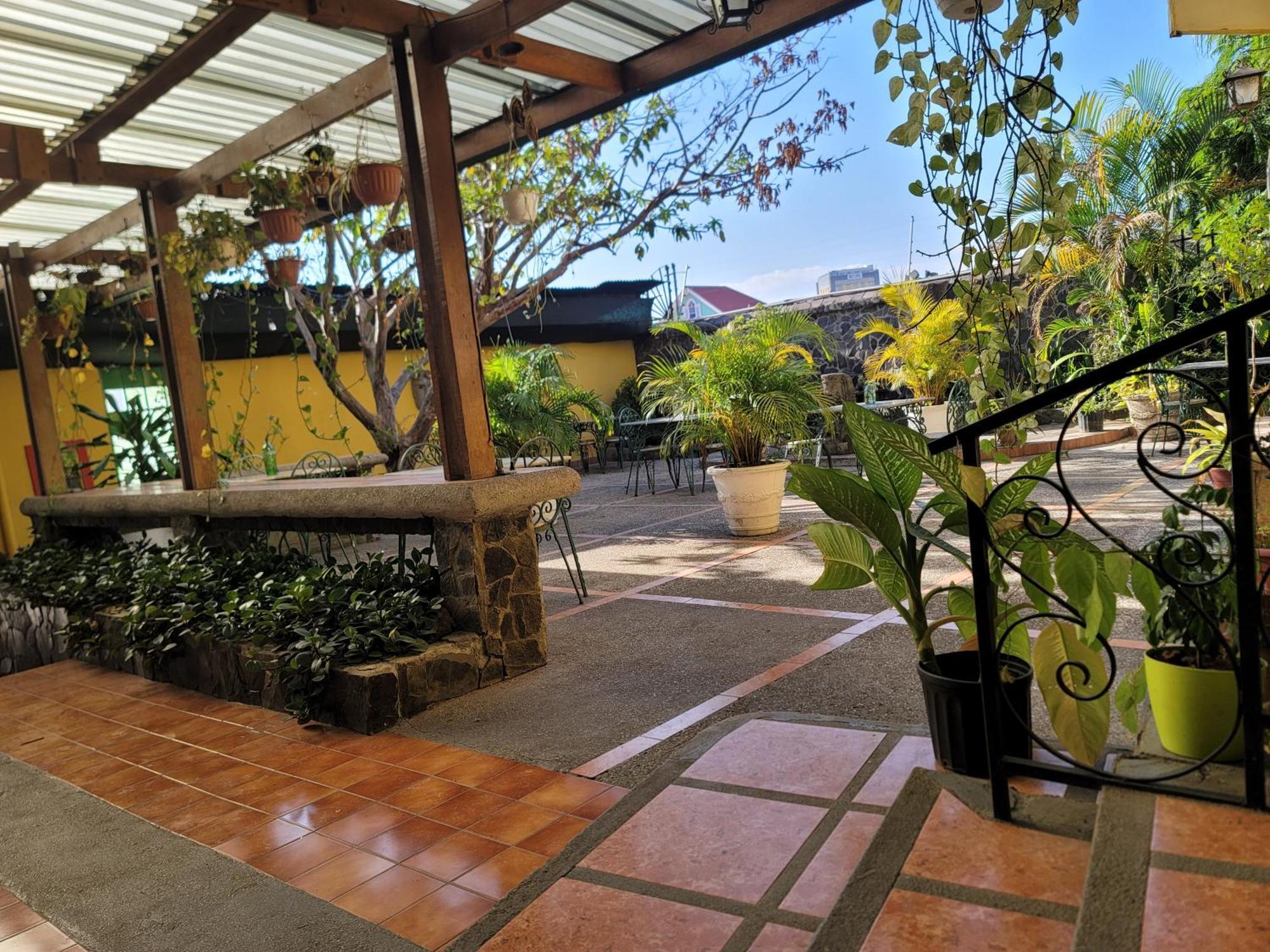 Whiskey Barrel Otel San José Dış mekan fotoğraf